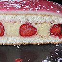 Au menu : génoise, crème mousseline, fraises et pâte d'amandes