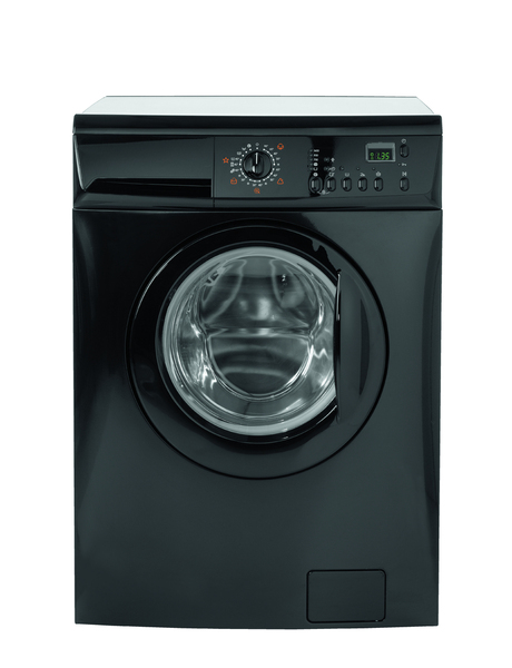 Après les couleurs vives, Ikea opte aussi pour une gamme All Black ; comme avec ce lave- linge qui attire par cet aspect inhabituel. 599 €.