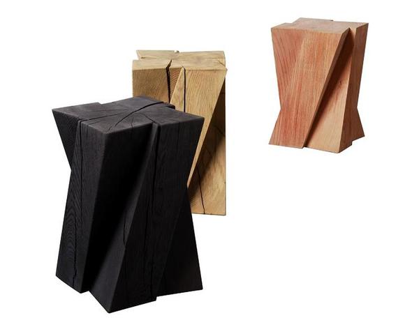 En chêne ou séquoia, le tabouret Tzigi sert aussi de table d'appoint ou de bout de canapé