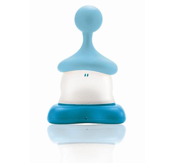 La veilleuse Lutin est aussi un lampion pour se déplacer. Béaba