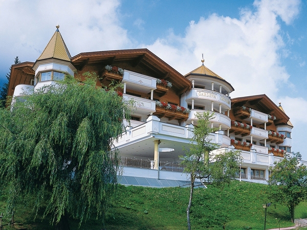 Vue générale du très classique Hôtel Gardena Grödnerhof
