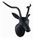 Haywood, la tête de cerf revisitée en aluminium. 38.5 x 23.5 x 37 cm. 60 €.