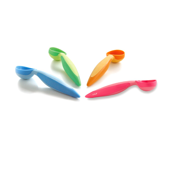 Futées, ces cuillères à glace sont dotées d’un fond souple pour un démoulage facile. 5 € pièce. Mastrad.