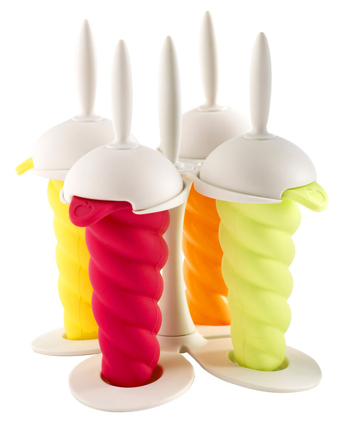 Pour faire des glaces sans sorbetière, des moules en silicone. Lavage au lave-vaisselle. 16 €. Manège à glaces. Mastrad.