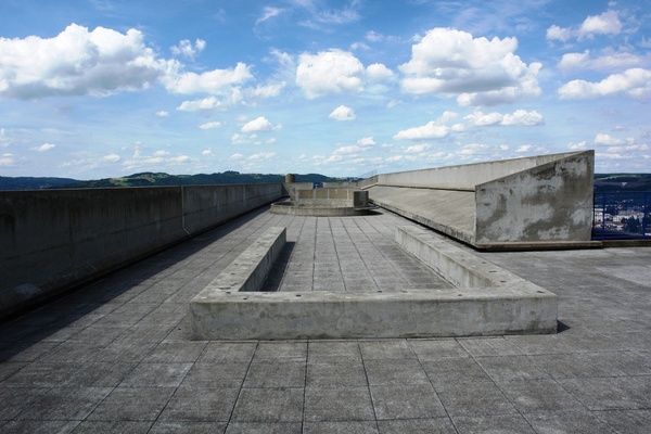 La récrée se trouve sur le toit du monde