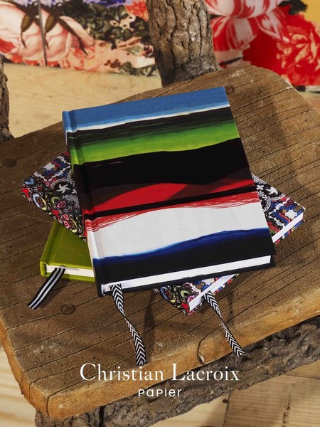 La ligne Tempera se décline en papeterie