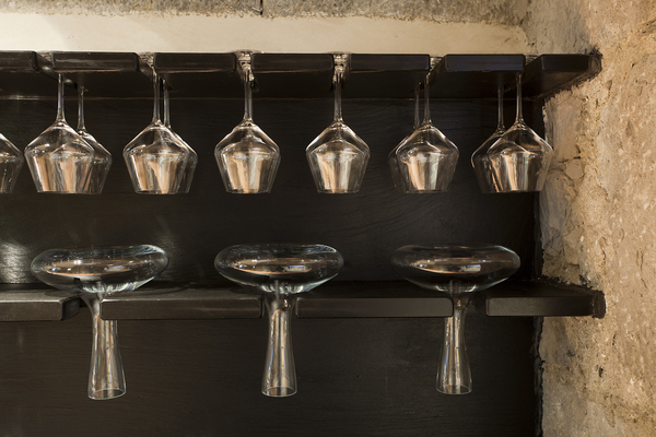 Le Carré de l’Ange propose une belle carte des vins qui privilégie les vins de la région