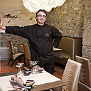 Paul Fontvieille dans son restaurant du Palais des Évêques de Saint-Lizier dans l'Arriège