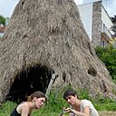 A la fin du parcours, on peut participer à un repas de trappeur avec fabrication de son propre pain sous la braise, canard à la broche, eau de gentiane à boire… A la fin du parcours, on peut participer à un repas de trappeur avec fabrication de son propre pain sous la braise, canard à la broche, eau de gentiane à boire…
