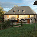 Dans le parcours "Au pays des traces", passe par la ferme du Mirguet