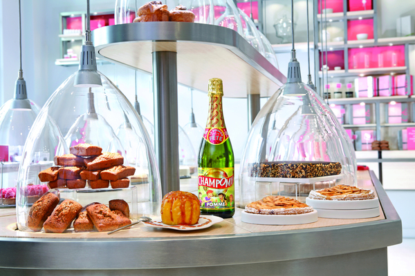 Le champagne des enfants s'associe au grand pâtissier Philippe Conticini pour concevoir deux recettes originales à base de Champomy