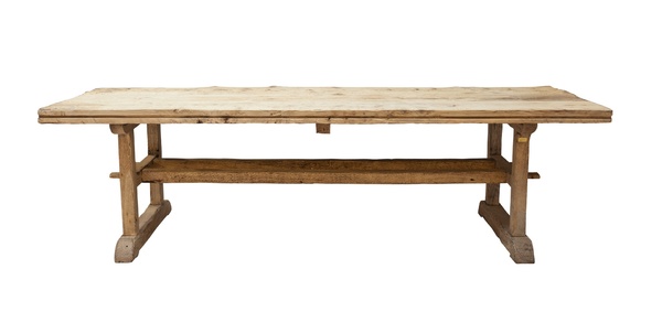 Cette table de salle à manger est réalisée en vieux plancher français de 200 ans. L 280 x 91 x H 78 cm. 2860 €. Table Vieux plancher. Chehoma.