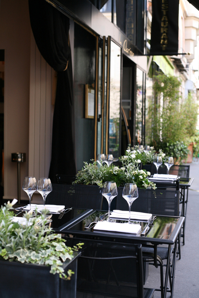 Une agréable terrasse rue Surcouf