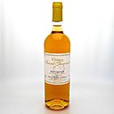 Vin moelleux, doux et sucré, le Sauternes fait partie des 11 appellations de vins blancs sucrés de la Gironde.