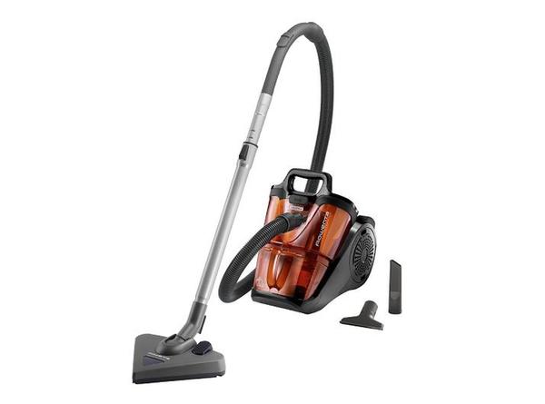 Isolé de la technologie « Double Cyclonic Technology », le bac à poussière d’Intensium de Rowenta, est très facile à vider, et sans contrainte puisqu’il n’y a pas de contact avec la poussière. Son poids plume optimise la maniabilité de l’appareil.