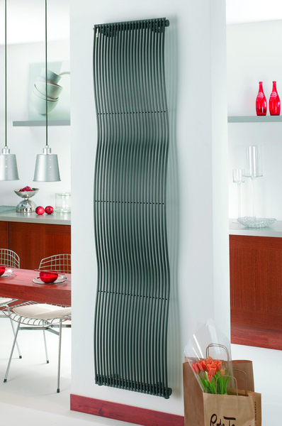 Une ligne toute en légèreté et féminité avec sa forme ondulée. Le radiateur Striane Onda d’Acova est un véritable élément de décoration contemporain. Existe en très faible largeur, un atout évident pour les espaces étroits.