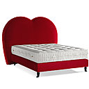 La tête de lit en forme de cœur : le rouge passion mêlé à une suggestivité délicieuse. 4990 € (pour un matelas en 160X200 cm).