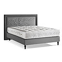 Toute la poésie d’un ruban nous accompagnant dans les sphères du sommeil. Grâce et douce simplicité. 999 € (pour un matelas en 160X200 cm).