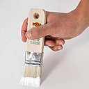 La sous couche : appliquer l’enduit de préparation, laisser sécher 2heures puis égrener au papier de verre grain 240.