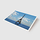 Originale, une Tour Eiffel les pieds dans l’eau. Carte postale de 10,5 x 15 cm. 1,75 €. Eiffel à la mer. Atypik. www.atypik.com