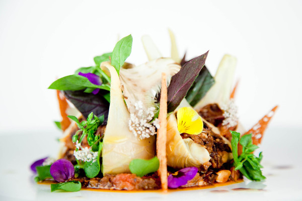 L'artichaut est sublimé en composition végétale comestible