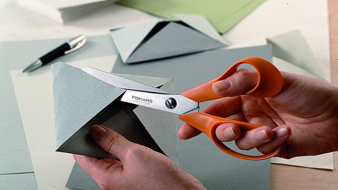 Des ciseaux pour la carterie