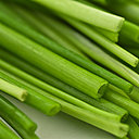 Ciboulette : taillez vos plants de ciboulette une fois par semaine pour en stimuler la pousse.