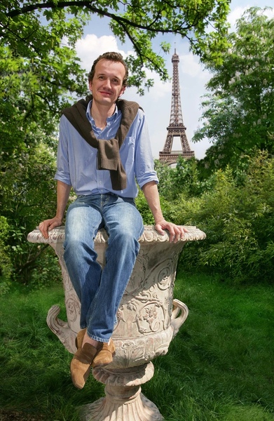 Dans le jardin et sous la Tour Eiffel, Jean-Christophe Stöerkel, le maîtres des lieux
