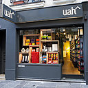 Au 62 rue de l’Arbre Sec Uah^ vous accueille le seul concept store parisien dédié à la culture de la maison asiatique contemporaine.
