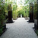 Jardin de Chaumont-sur-Loire 2010 stèle verre/papier inclusion de papier dans la résine, éclairage Leds.