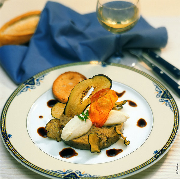 Savoureuse crème d’aubergine au Chavignol. A accompagner d’un Sancerre-Salon blanc. Recette du chef Jean-Michel Huard, Le Bourbonnoux. 44, rue Bourbonnoux- 18000 Bourges. Tel : 02 48 24 14 76.