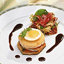 Exquis croque-madame au Chavignol et œuf de caille. A accompagner d’un Reuilly rosé. Créé par le Lycée hôtelier  Jacques-Cœur. 108, rue Jean Baffier - 18000 Bourges. Tél. : 02 48 67 83 19.