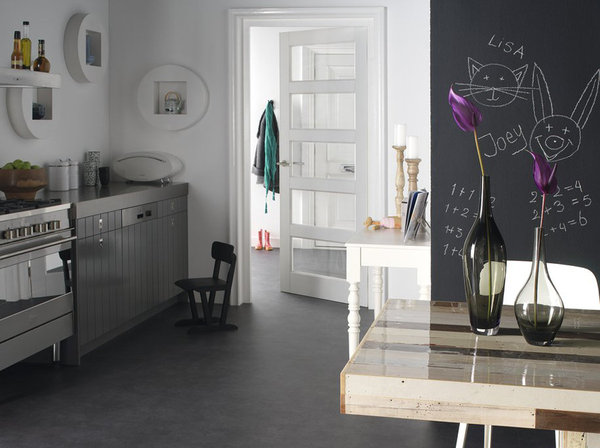 Les prix très attractifs des produits proposés par le site proviennent d'un principe de destockage des enseignes spécialisées.