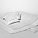 Douillette élégance du plaid “#series” de Daniil Tanygin, Kasselcollection