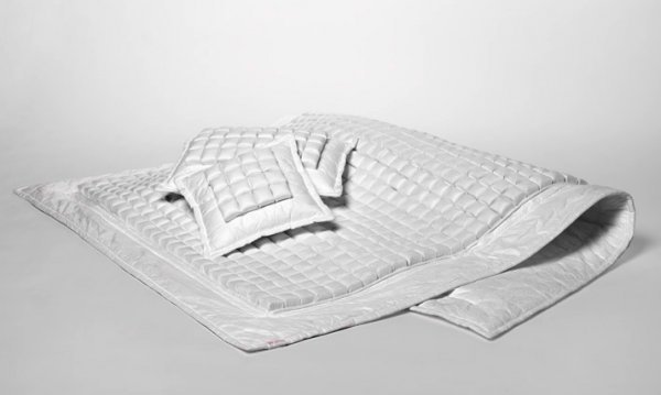 Douillette élégance du plaid “#series” de Daniil Tanygin, Kasselcollection