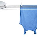 Le séchoir mural Rollfix de Leifheit peut s'étendre sur une longueur allant jusqu'à 4,20 mètres.