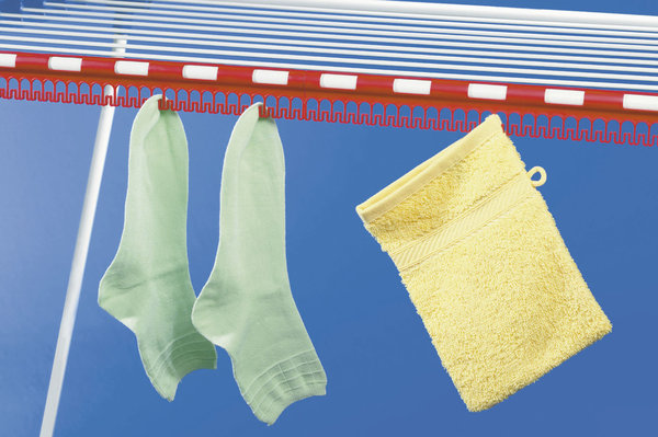 Le séchoir sur pieds Pegasus 180 (Leifheit) a une longueur d'étendage de 18 mètres.