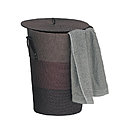 Panier à linge en osier brun de 45 L chez Leroy Merlin. Prix indicatif : 22,90€.