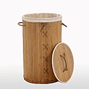 Panier à linge en bambou, original par son aspect corseté chez La Redoute. Intérieur doublé 100% coton. Existe en bois clair naturel ou en blanc. Prix indicatif : 25,93€.