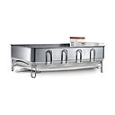 Elégance et résistance de l’acier chromé du modèle Steel frame dish rack chez Simplehuman. L’eau s’écoule par un bec sur le plateau. Pinces sur le côté pour faire sécher les verres.