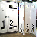 Paravent New Worker de la collection New Classics désigné par François Lamazerolles fabriqué en MDF. Faces disponibles en laqué blanc, artichaut, jaune signal ou rouge signal. Des stickers "1,2 ou 3" permettent de personnaliser le modèle. Mathy-By-Bols.