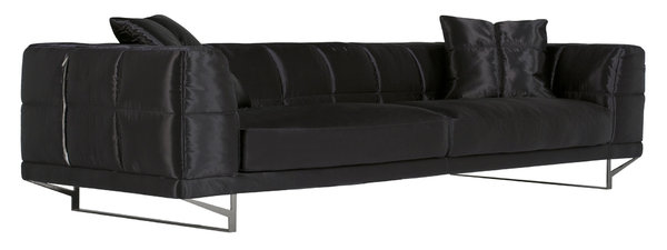 Roche Bobois lance sa nouvelle collection automne-hiver 2011-2012 et propose différentes collections de canapés innovants. Ici, le modèle Syntone par les designers R. Tapinassi et M. Manzoni, en tissu syntone (L. 280 X H. 70 X P.104 centimètres).