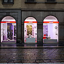 La vitrine aux 3 arcades : montrer et dévoiler une atmosphère toute magique.