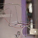 Des lumières conçues par M.Guixé et Danese : rendre les produits stars et œuvres d’art.