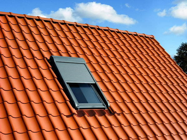 La marque Velux présente une nouvelle gamme de volets roulants pour tous les types de toitures, selon un nouveau design et de nouvelles caractéristiques techniques.