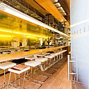 Seulement 20 places en table d'hôtes dans le prolongement du plan de travail des cuisiniers