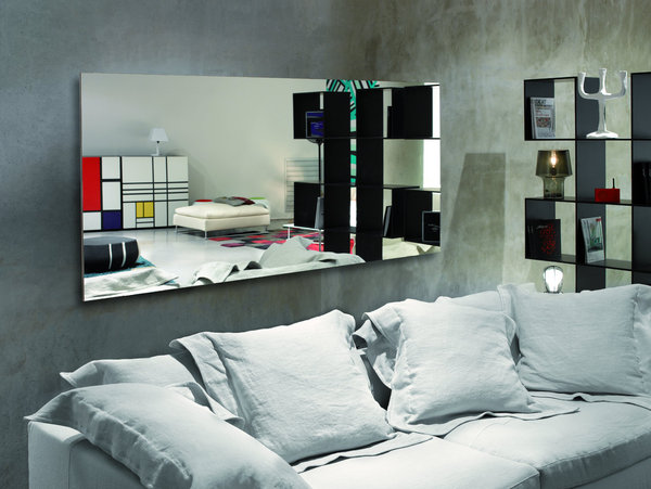 Spécialiste depuis 1665, Saint-Gobain présente un nouveau miroir écologique de qualité, le SGG Miralite Revolution, disponible en 5 teintes: clair, extra-clair, bronze, gris et vert.