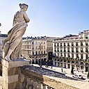 Similitude architecturale antre la façade du Grand Hôtel de Bordeaux Le Régent, reflet de la bâtisse d’en face, le Grand Théâtre.