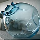 Le verre est une matière malléable. Le soufflage du verre est la technique qui permet de donner du volume aux objets.