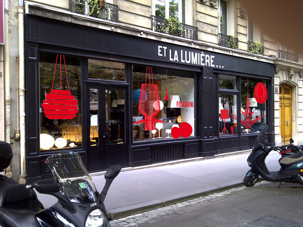 La nouvelle collection de luminaires de Foscarini sera présentée à l'issue d'un cocktail, le 15 septembre, de 17h à 21h, à Et la lumière (284, Boulevard Raspail, 7014, Paris).